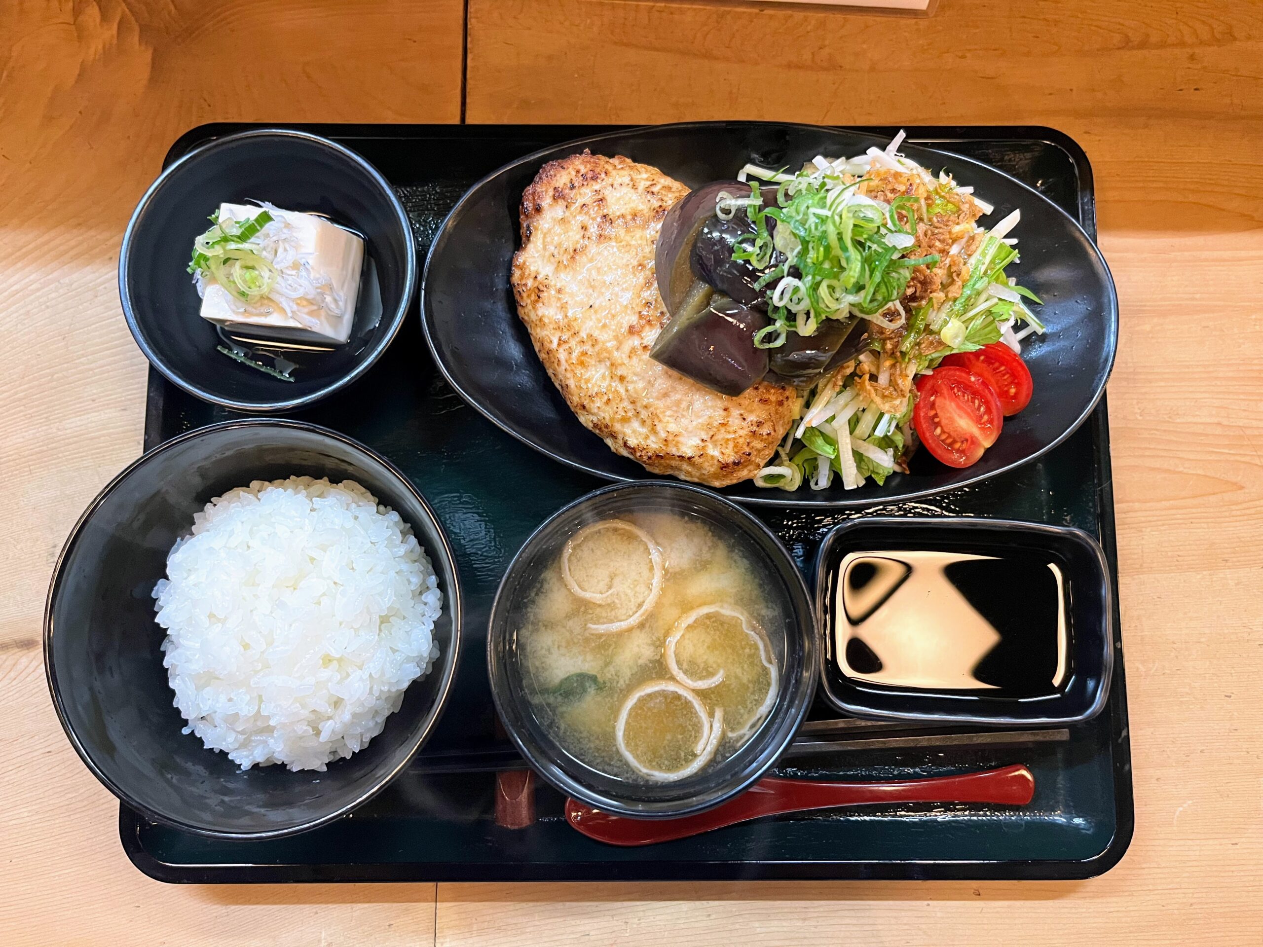 鎌倉 グルメレポ】六弥太 - 鎌倉初の豆腐ハンバーグ専門店！創業13年目