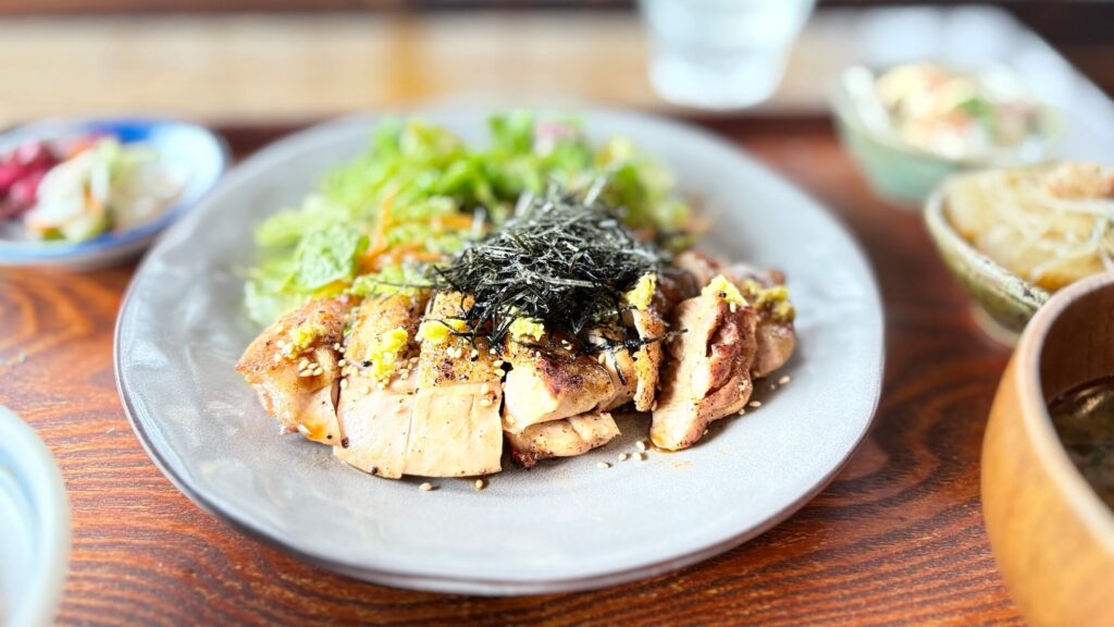 藤沢 グルメレポ】炭焼きミンナミ食堂 - おしゃれな古民家でいただく
